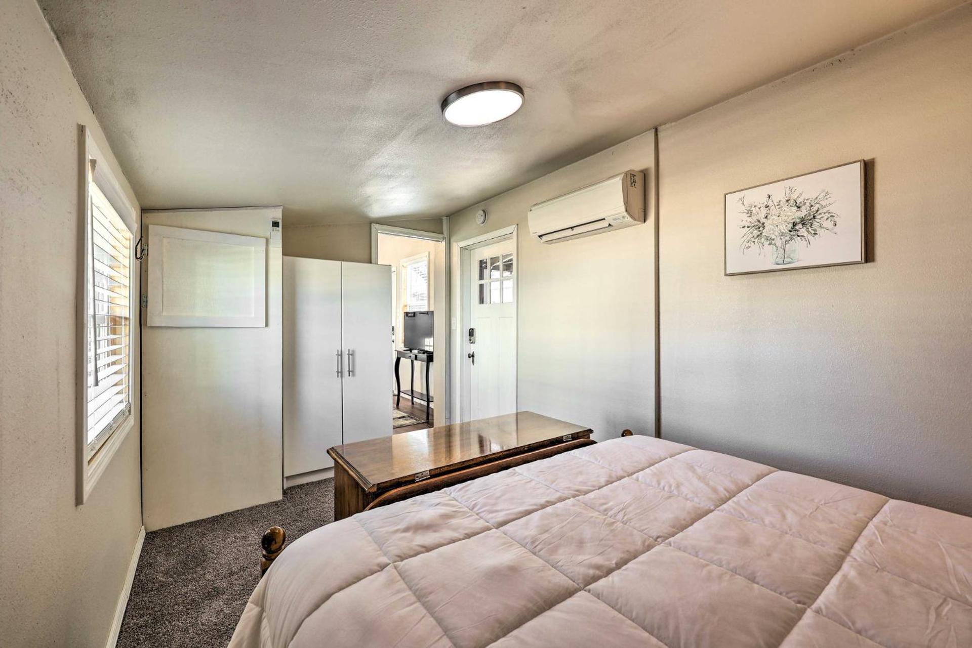 Cozy Rogers Home with Patio, Near Downtown!