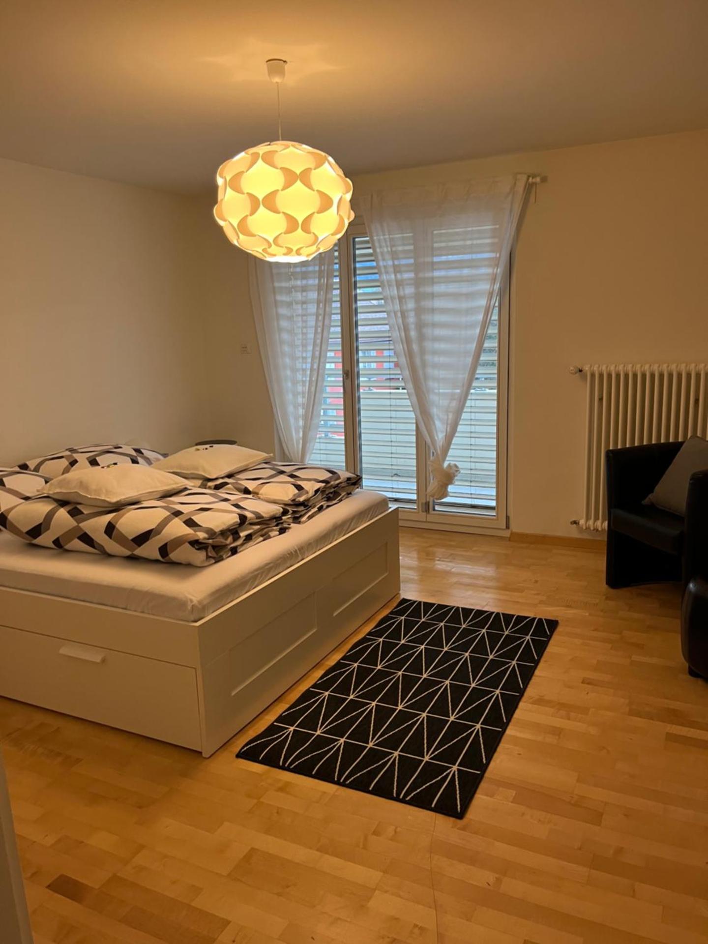 Amazing lakeview flat Horn