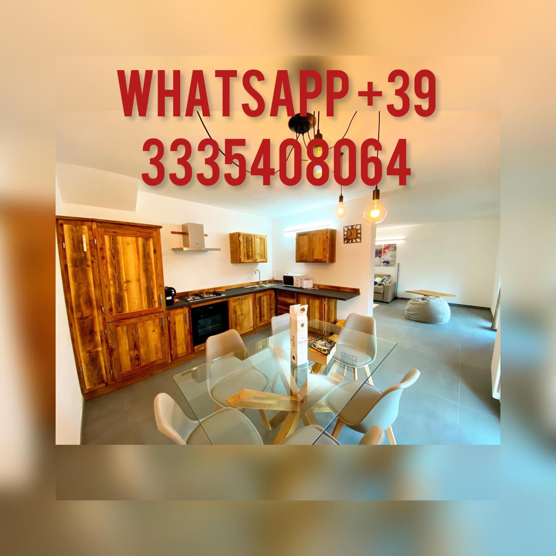 Apartment with Hot Tub