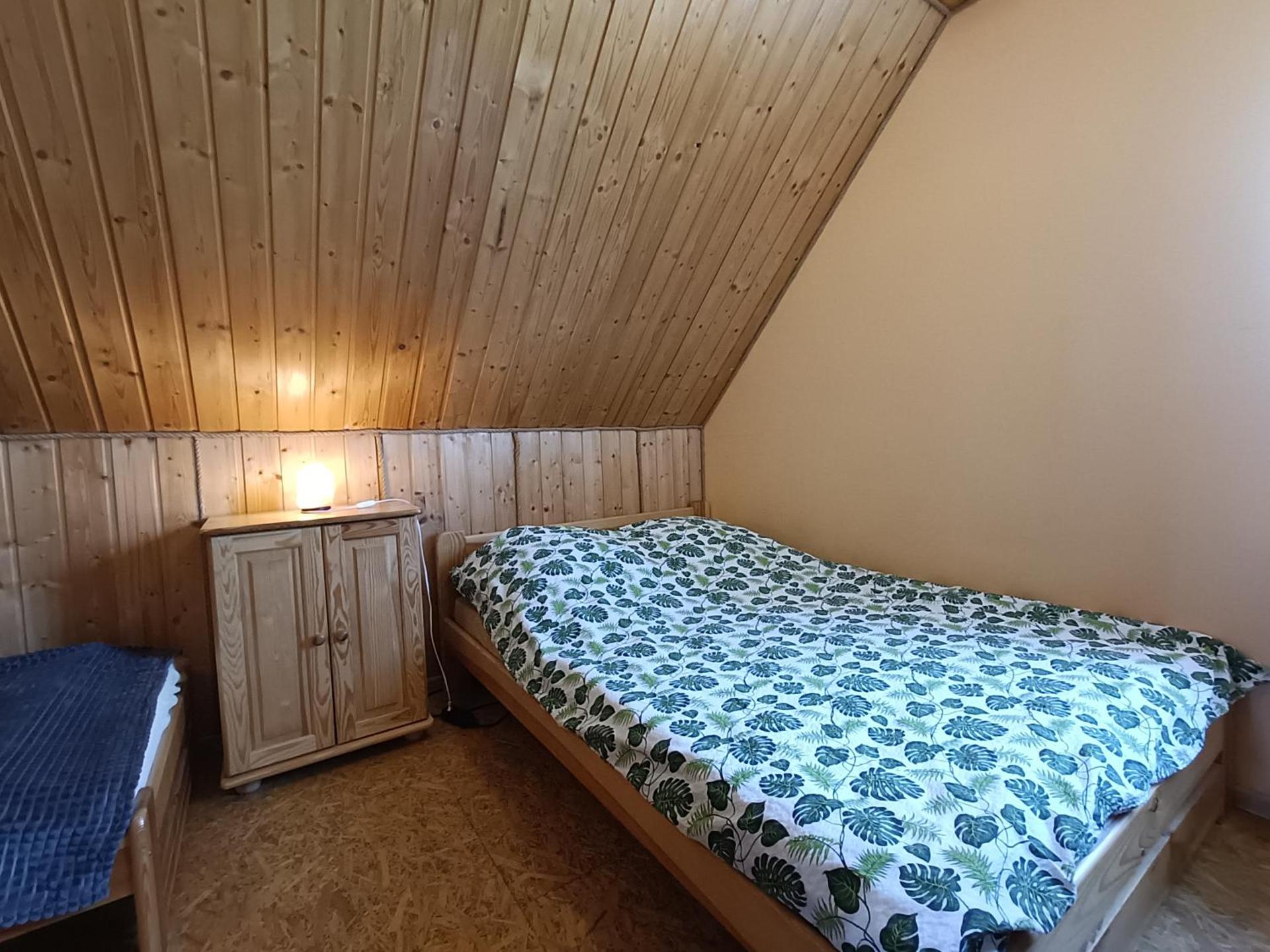 Pod klonem z Balią i Sauną