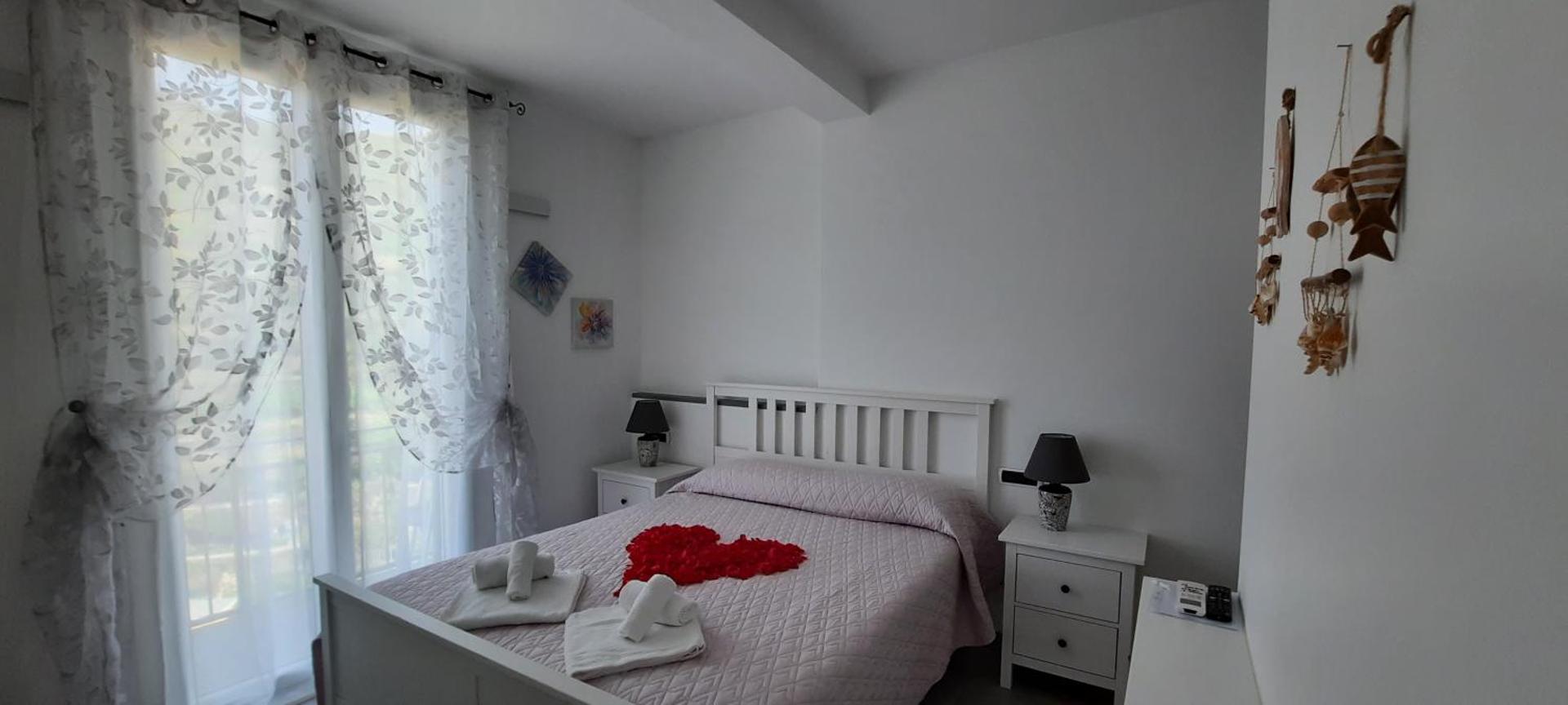 Deluxe Double Room with Balcony and Sea View