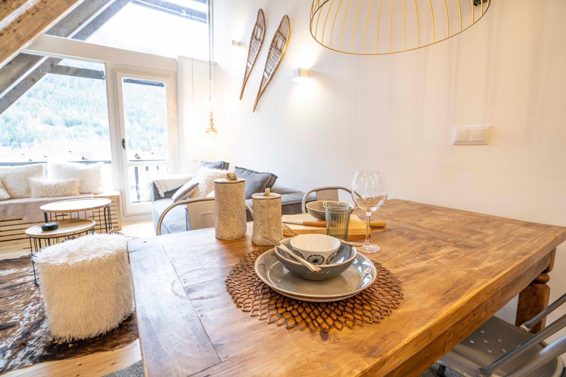 Muntanyó Luxury Lodge con sauna, parking y guardaesquis en Ruda