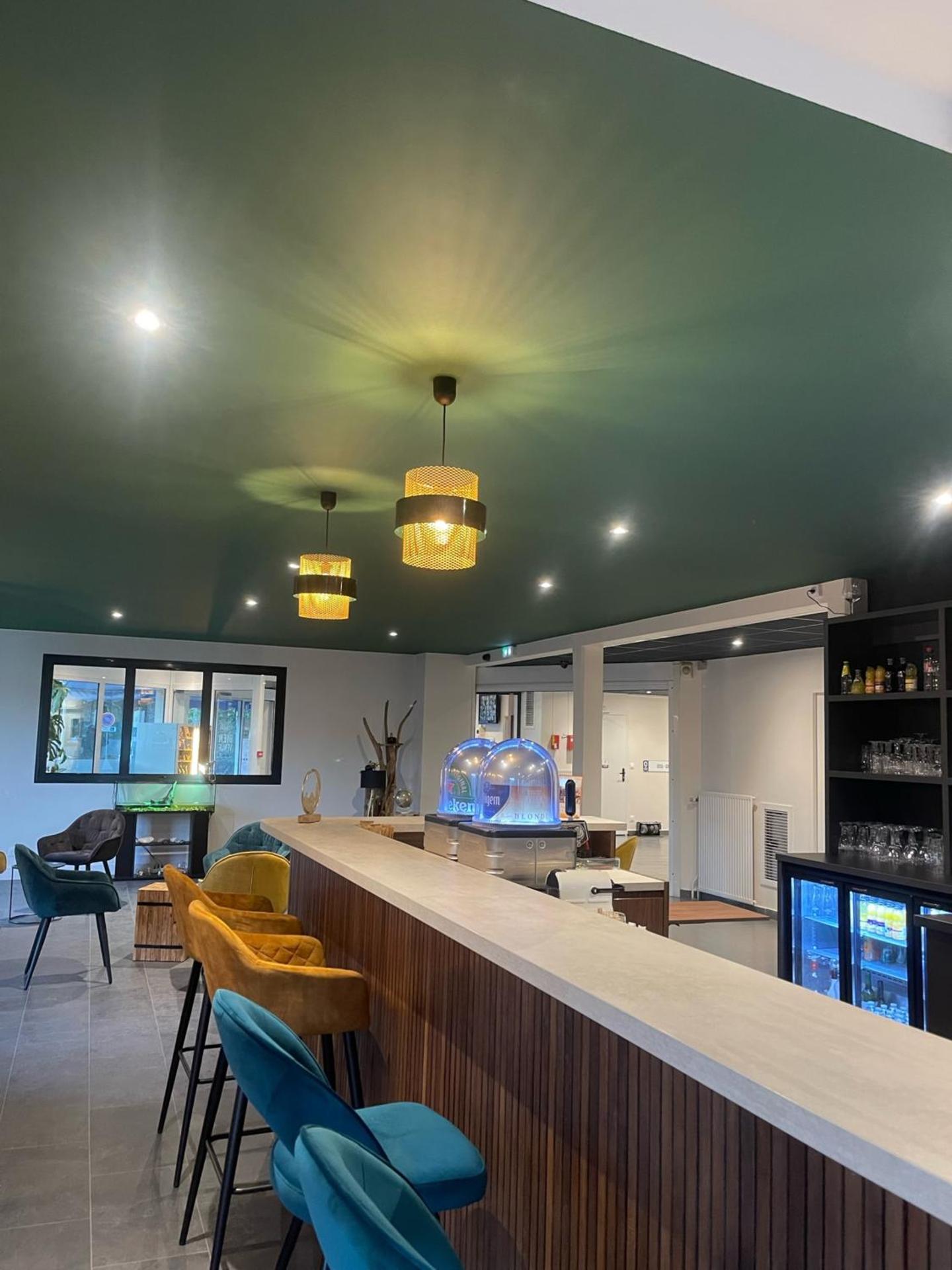 Communal lounge/ TV room