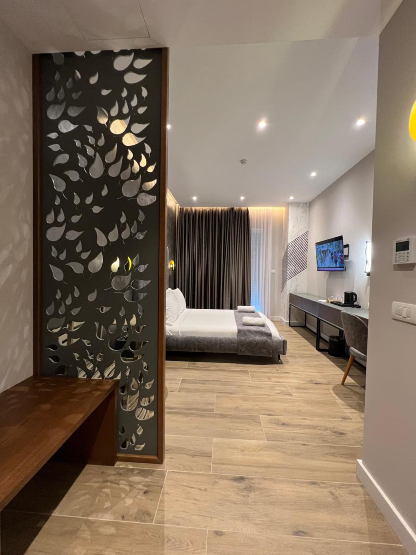 Domus Hotel & Apartments