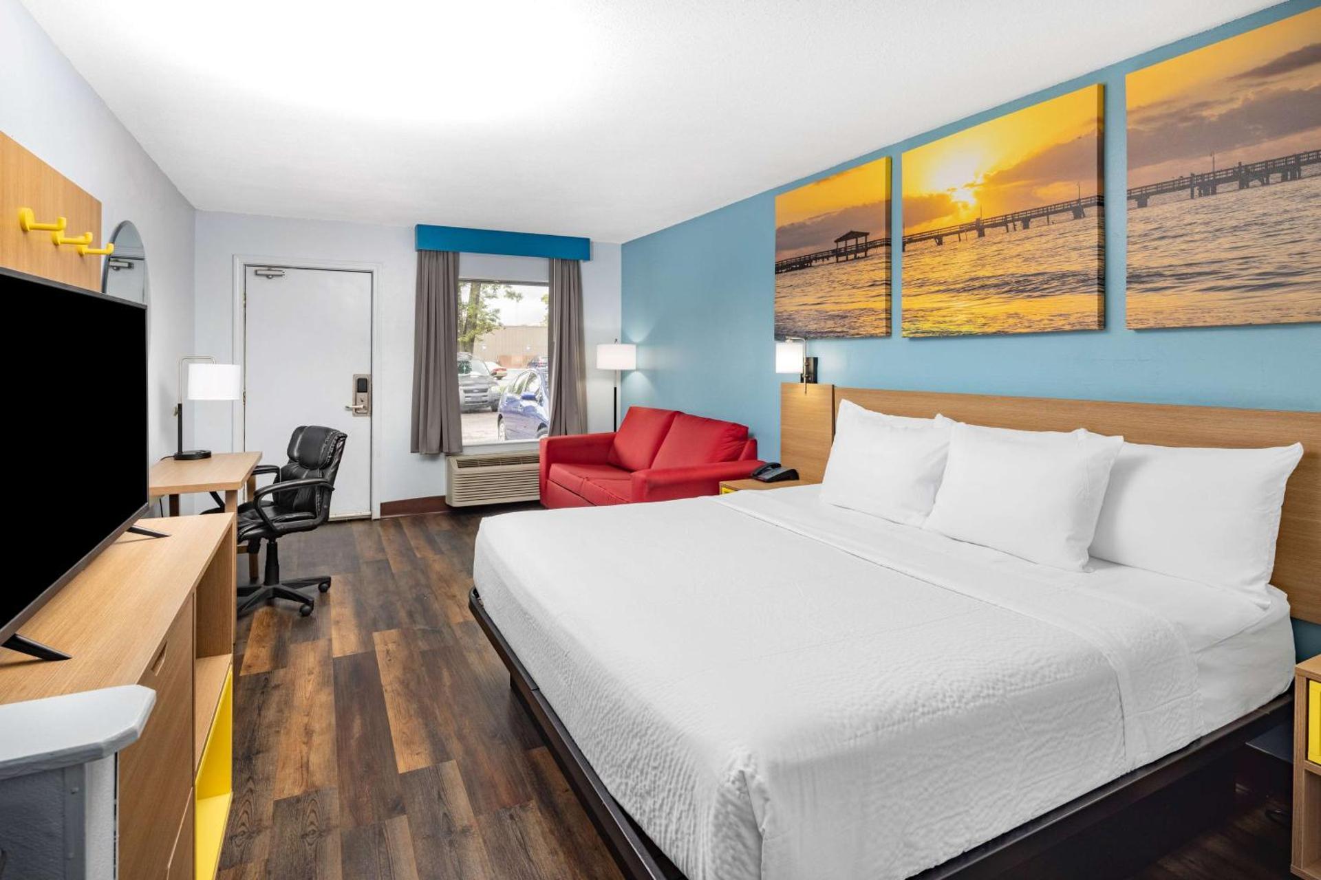 Photo of the whole room