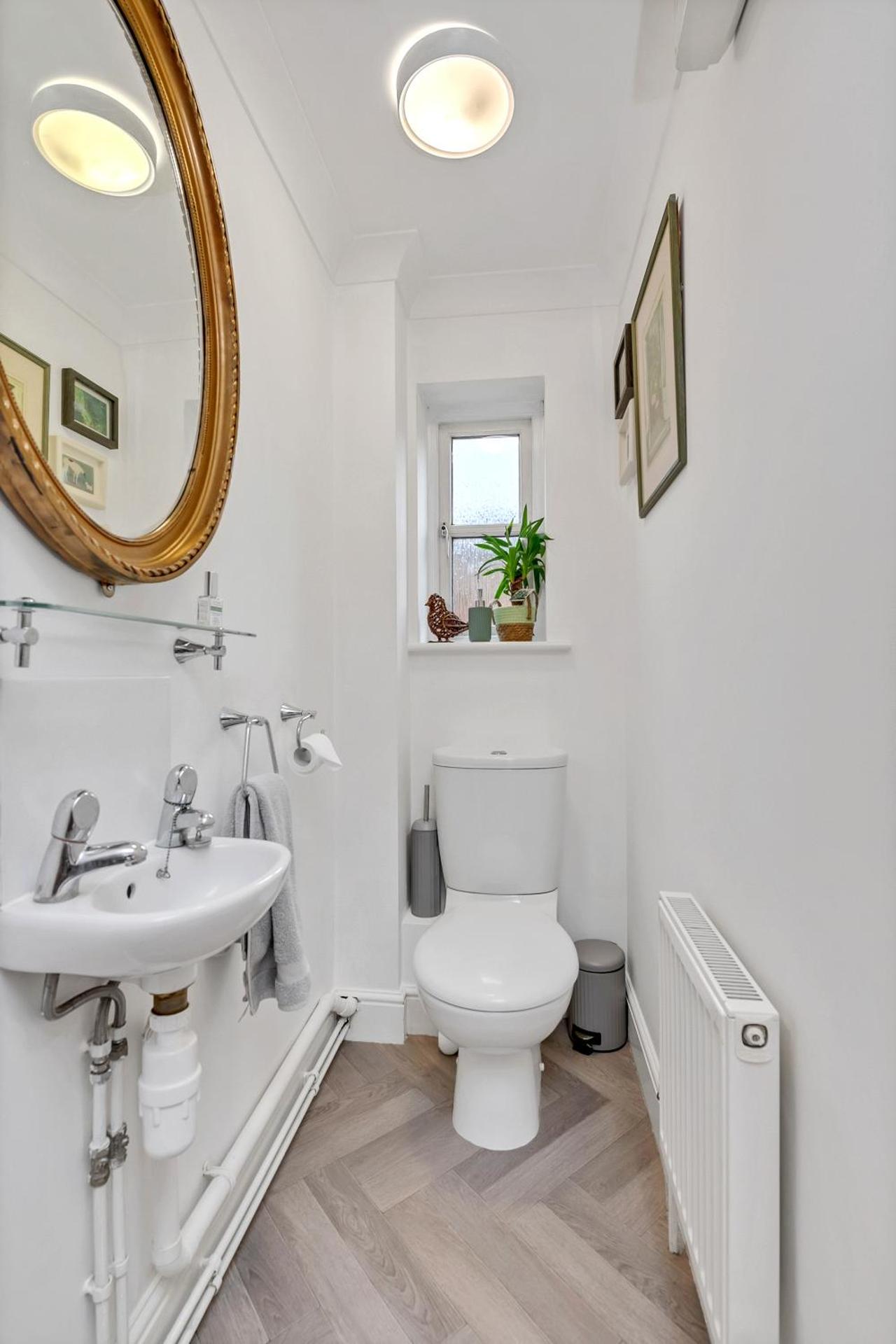 10 St Edmundsbury Mews