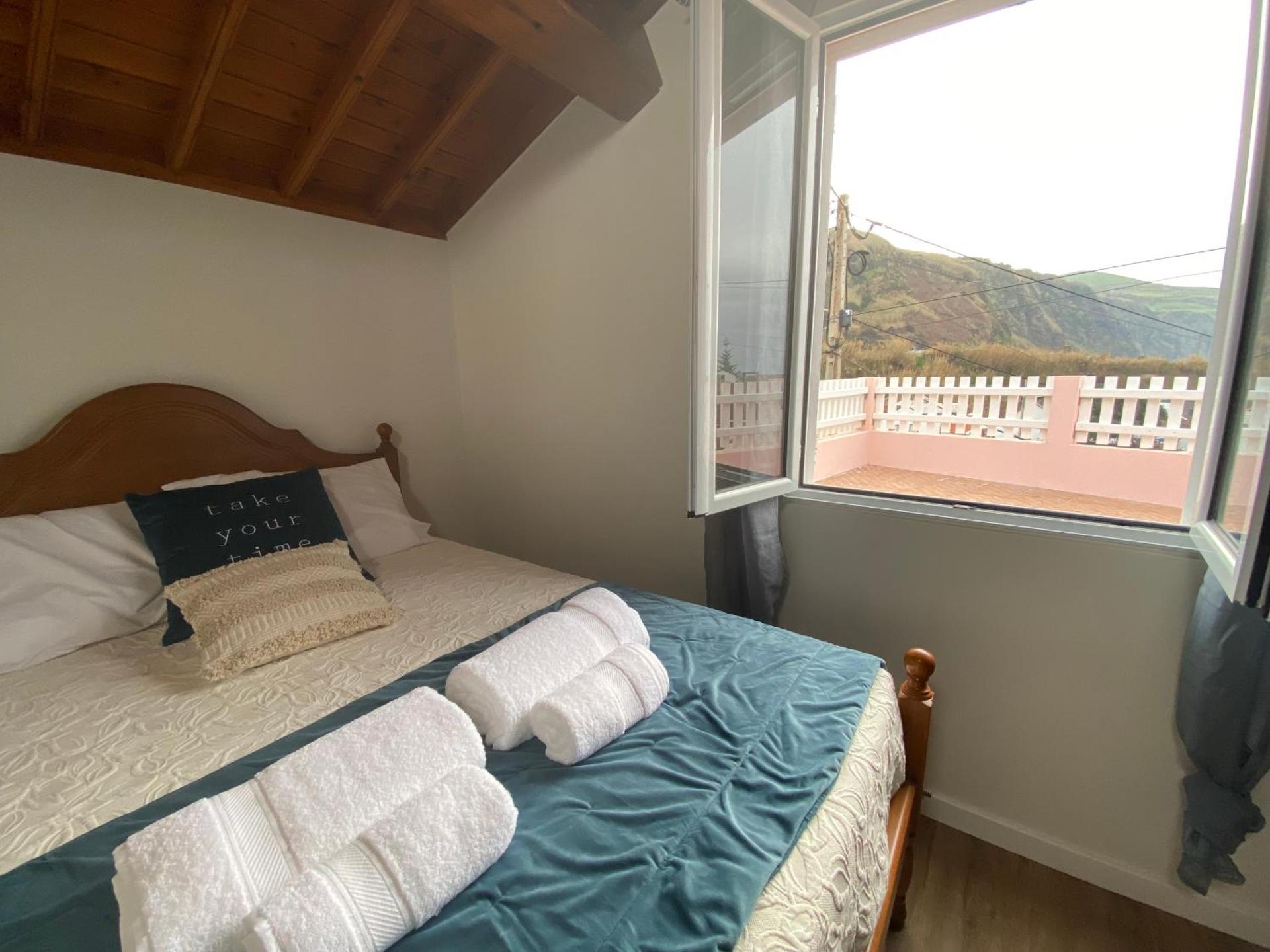 Casa da Ribeira - Mosteiros