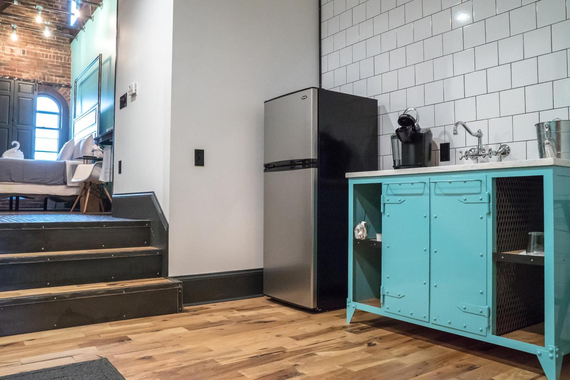 Kitchen or kitchenette