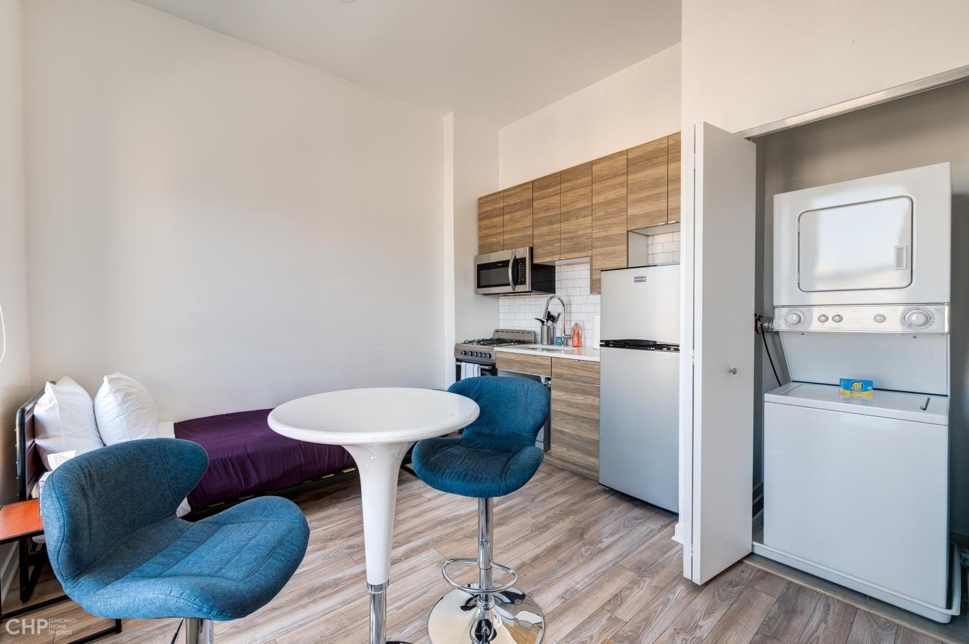 River West, Second Floor Chicago by 747 Lofts