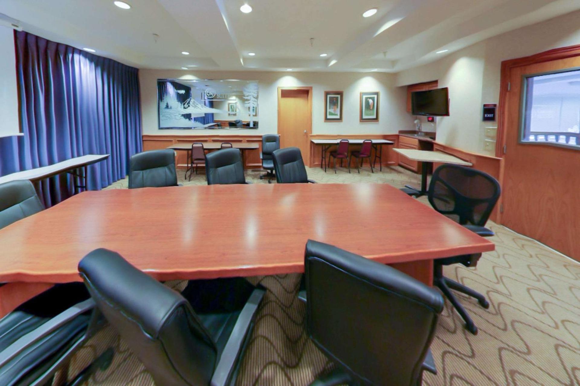 Meeting/conference room
