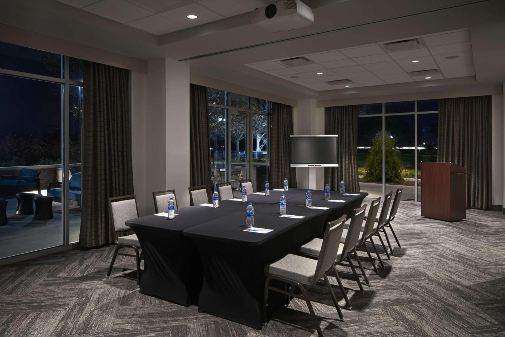 Meeting/conference room
