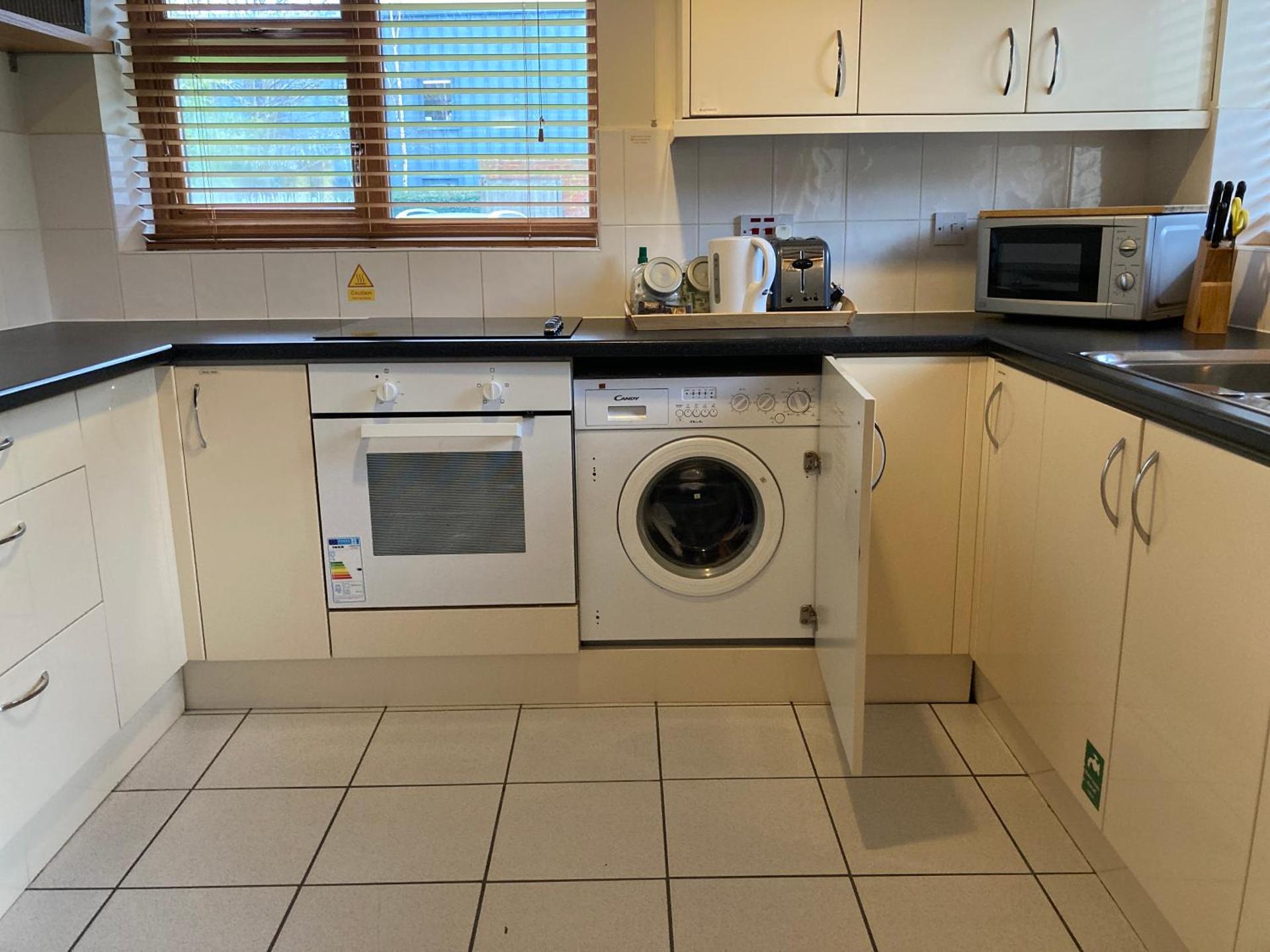 CV225AA 1 Bedroom-Near Rugby School-Ground Floor-WiFi-Self Check In
