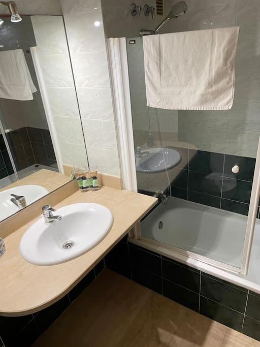 NEW! Amazing 2 bedroom apartment in Rambla del Poblenou