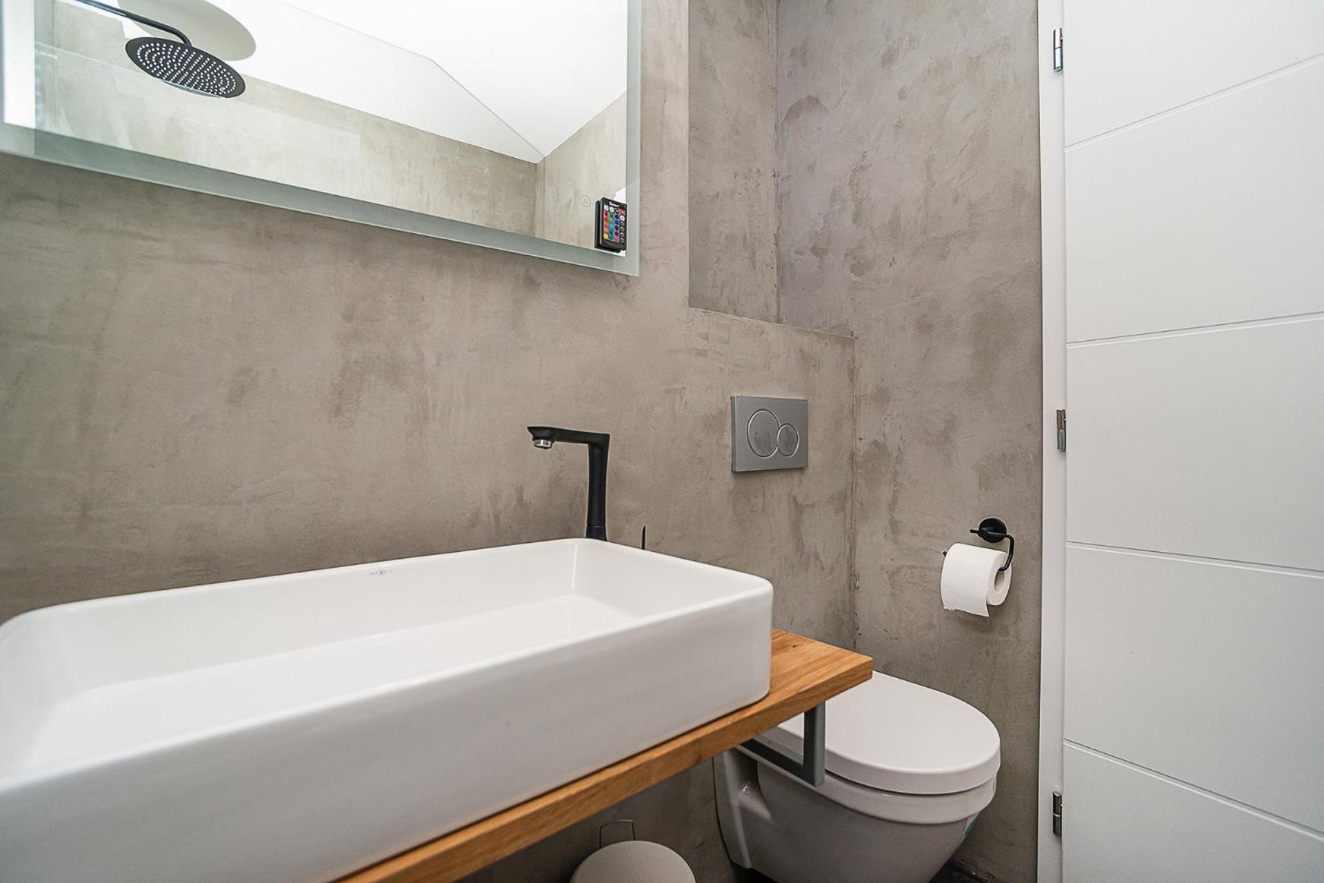 Big 4-bedroom flat, terrace with great Vítkov view