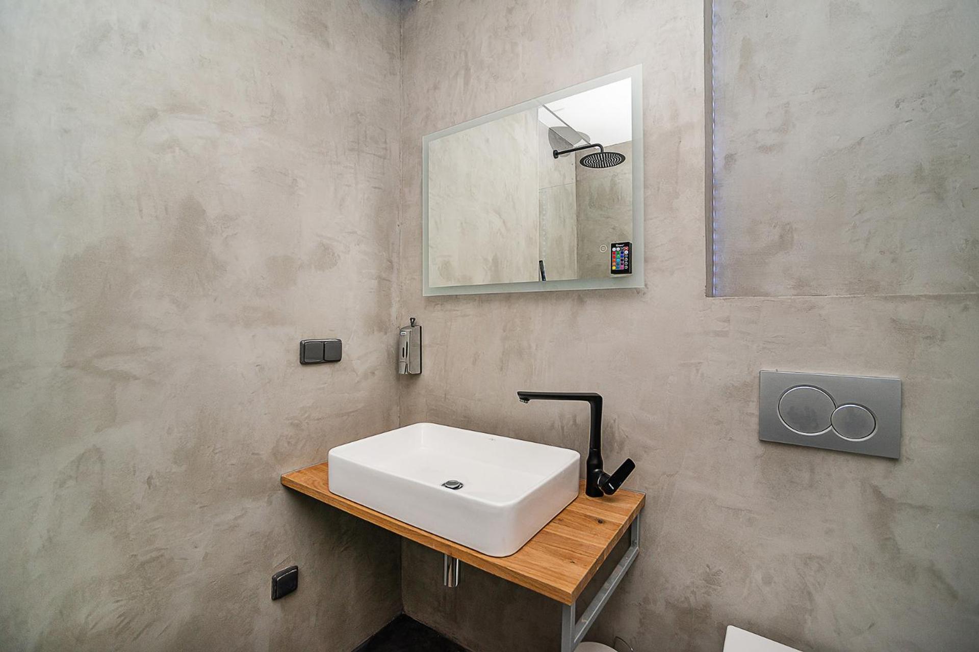 Big 4-bedroom flat, terrace with great Vítkov view