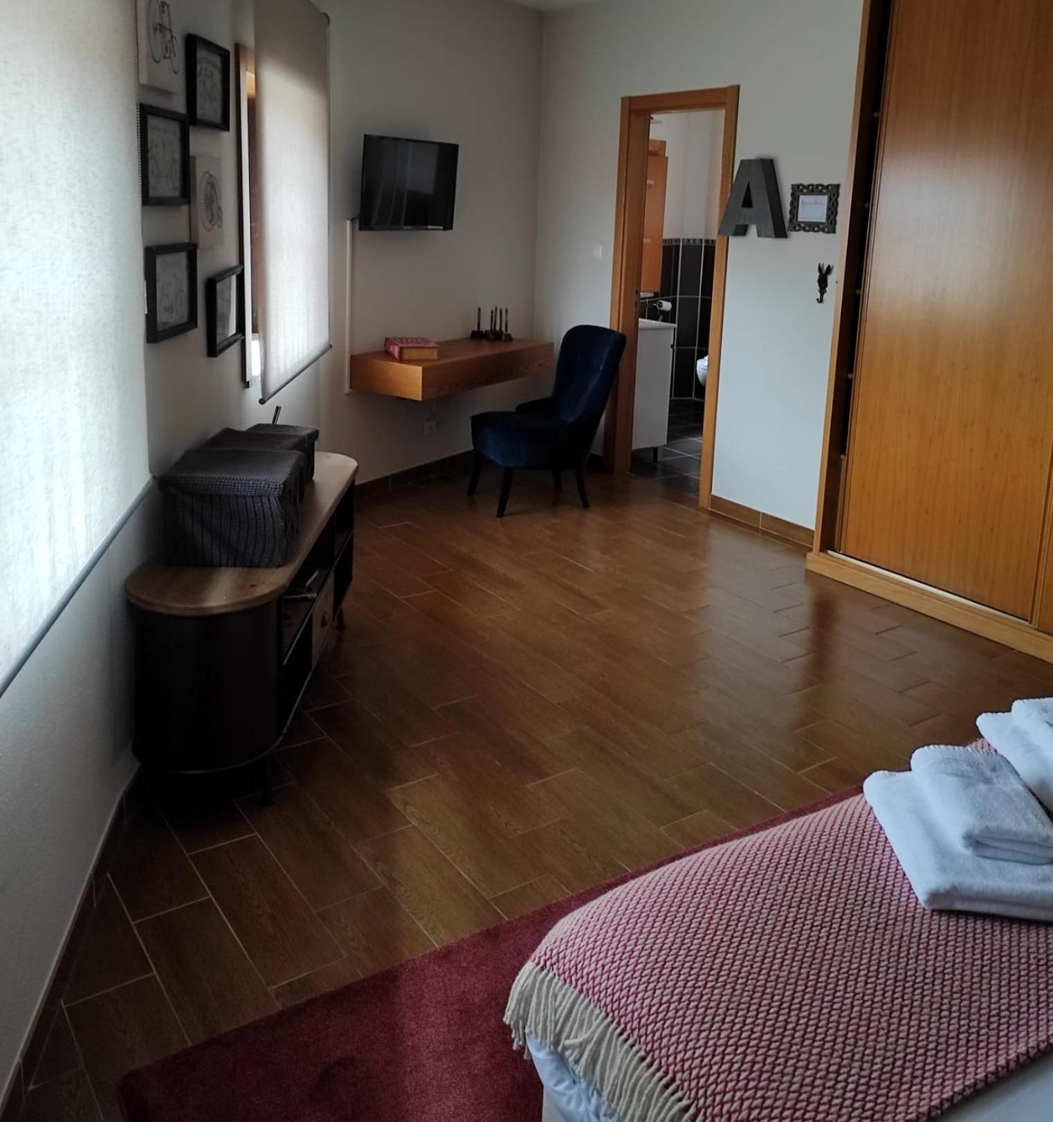 Deluxe Double Room with Shower