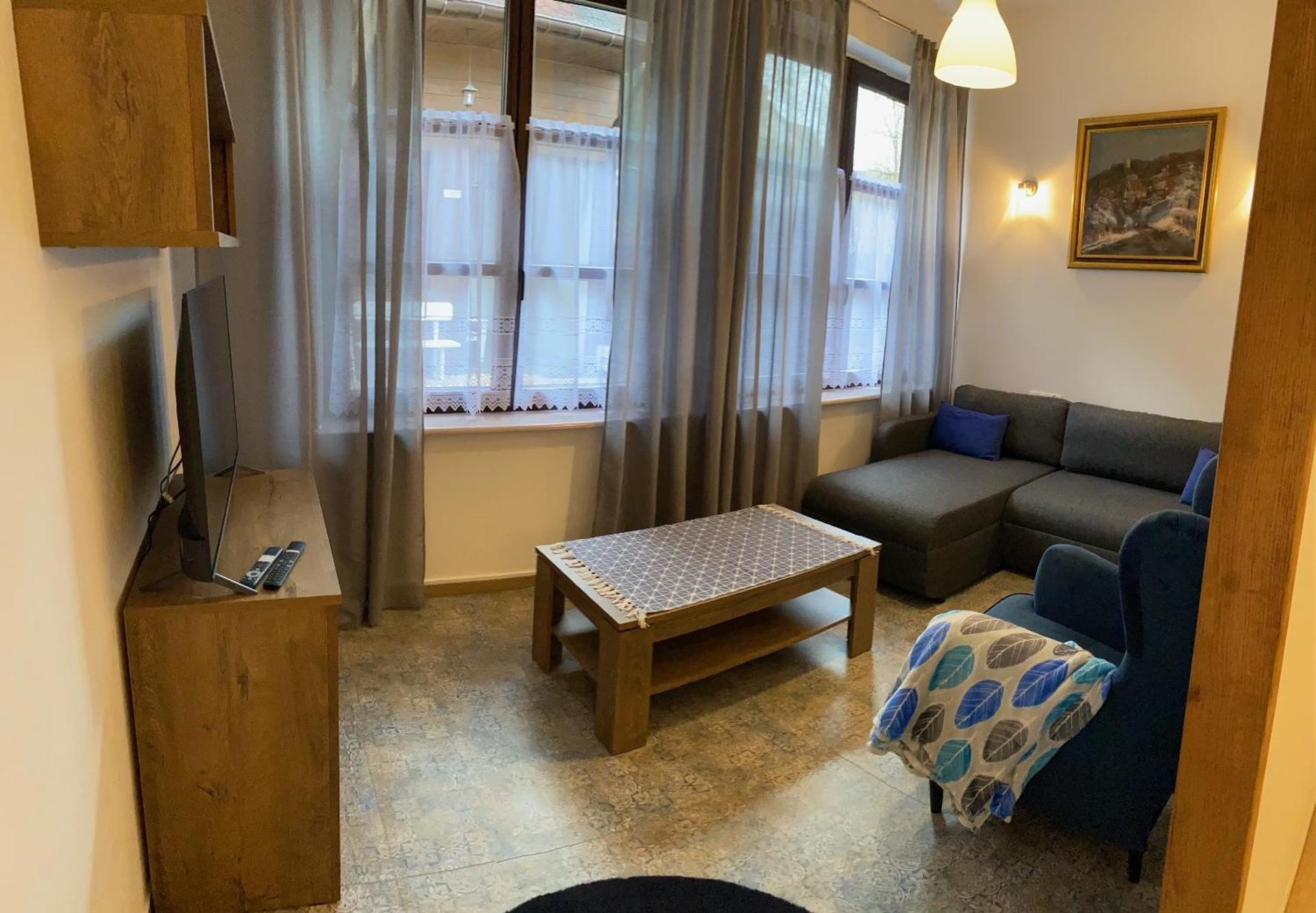 Communal lounge/ TV room