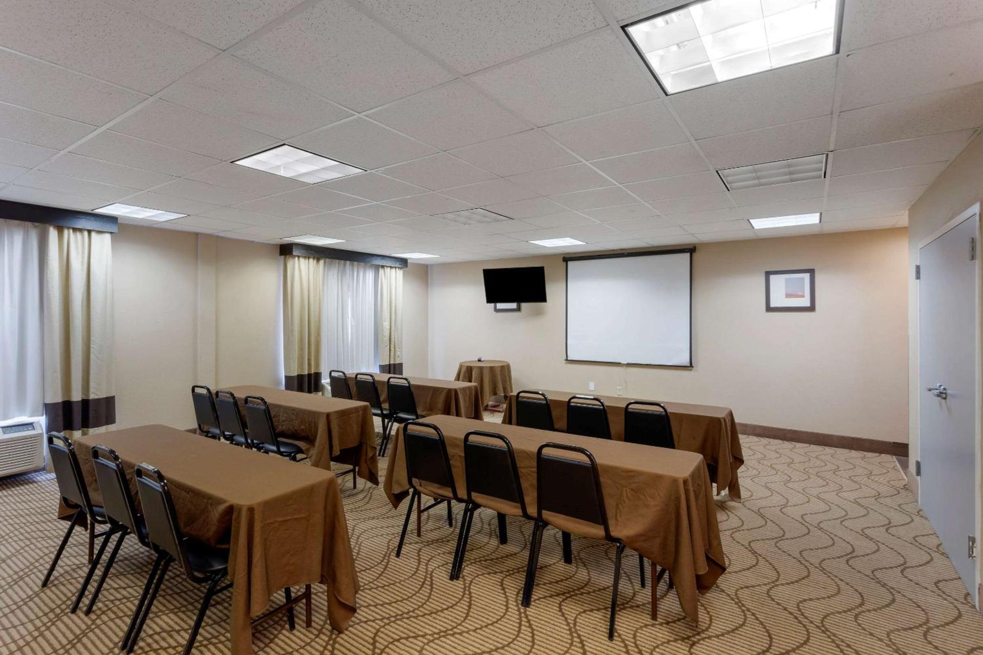 Meeting/conference room