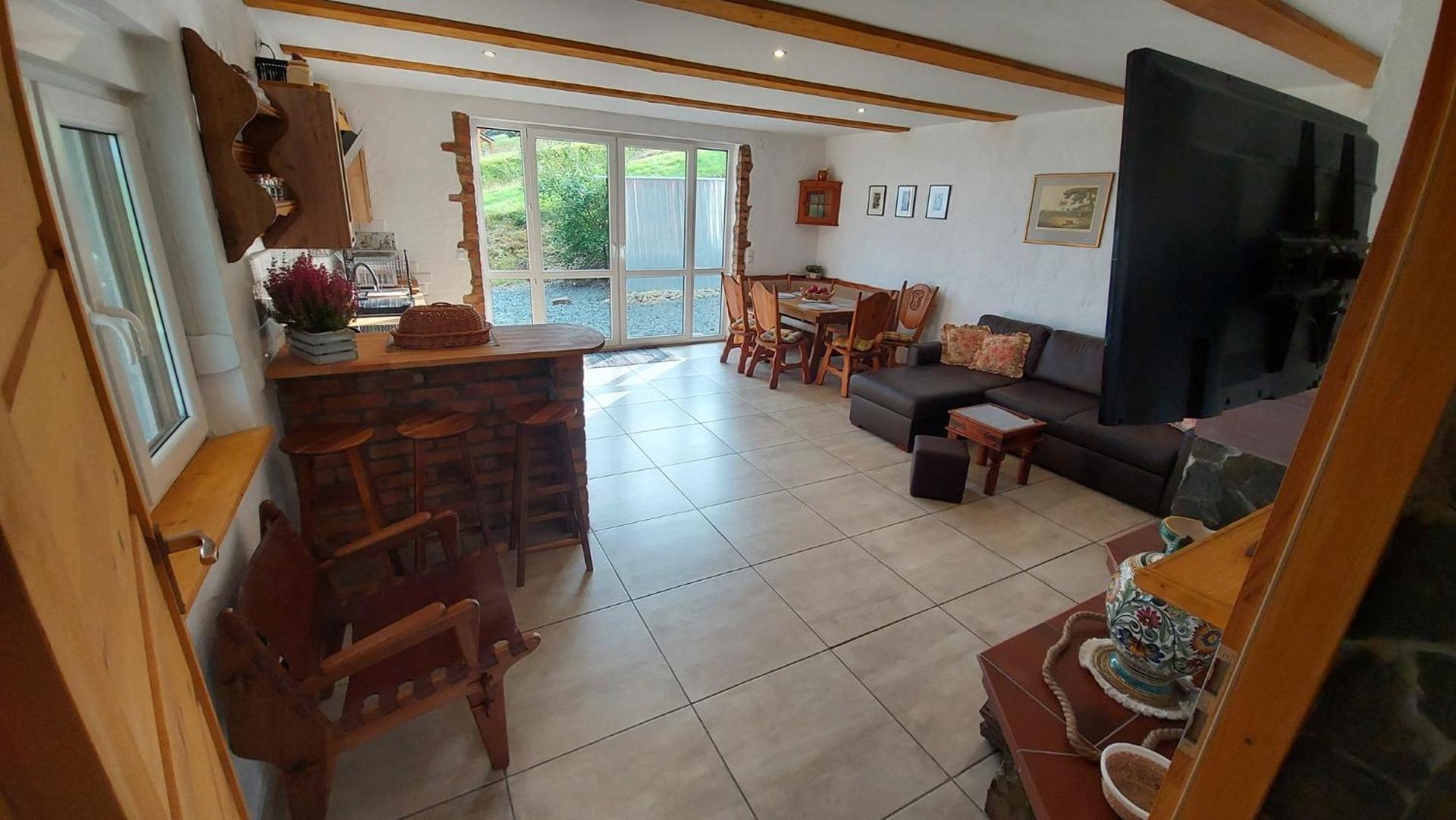 Communal lounge/ TV room