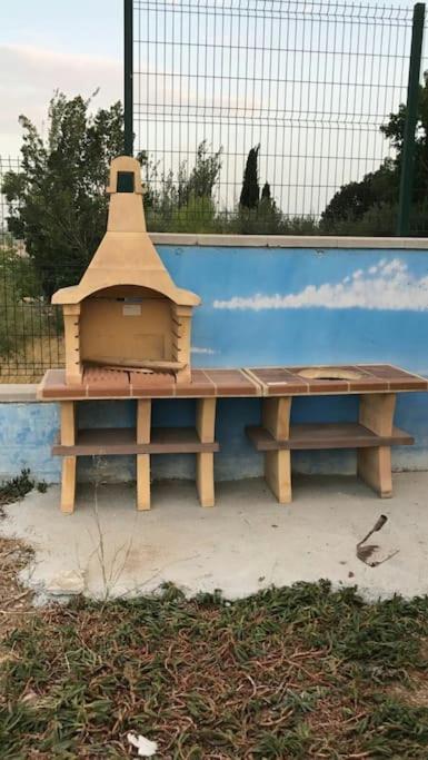 Casa de campo muy grande, con piscina y pistas