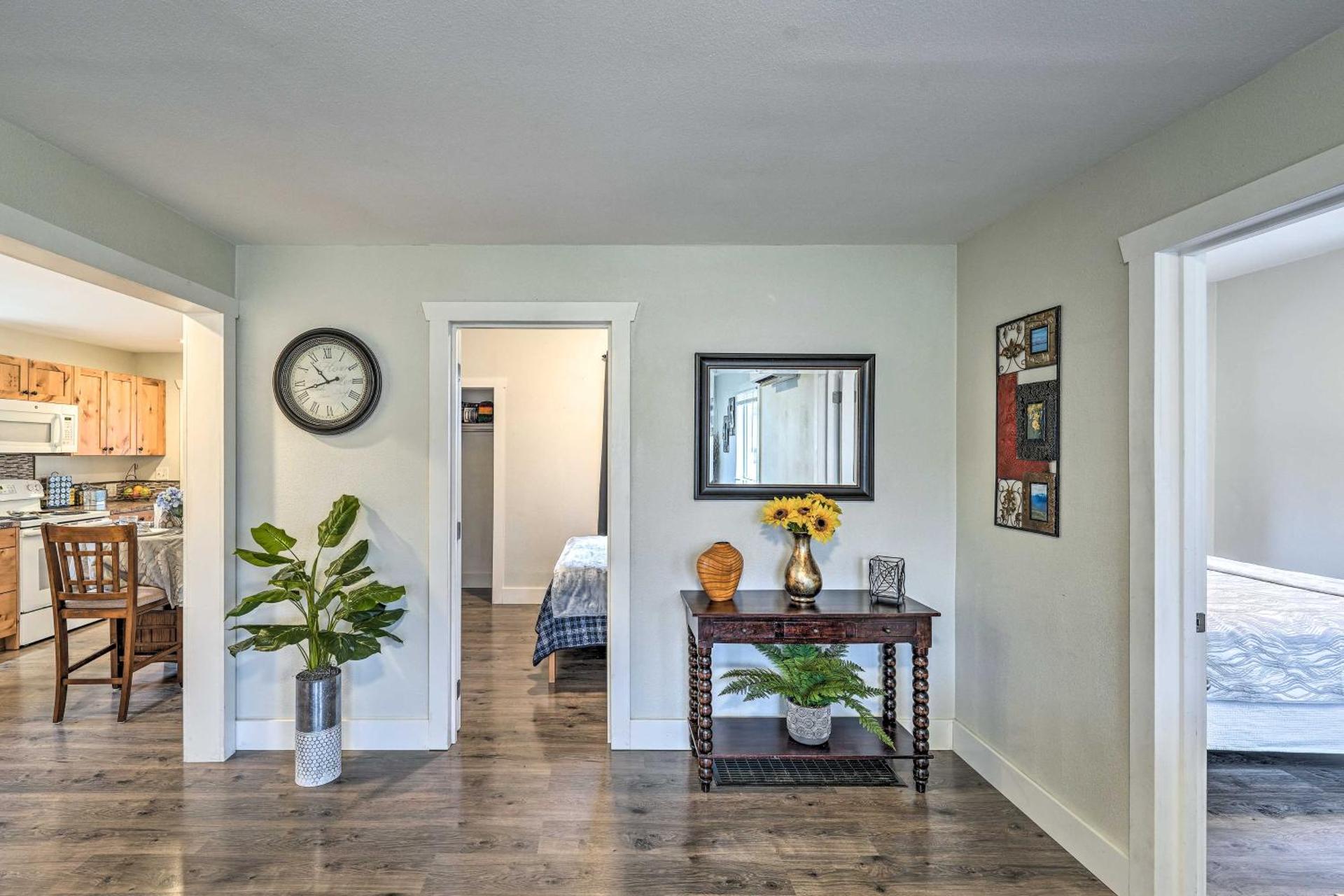 Port Angeles Retreat - 1 Mi to Downtown!