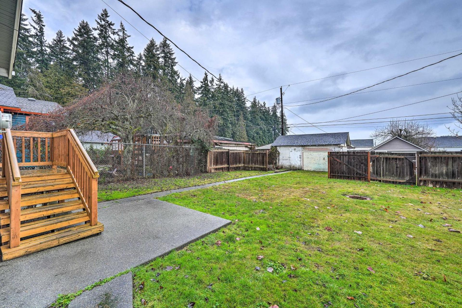 Port Angeles Retreat - 1 Mi to Downtown!