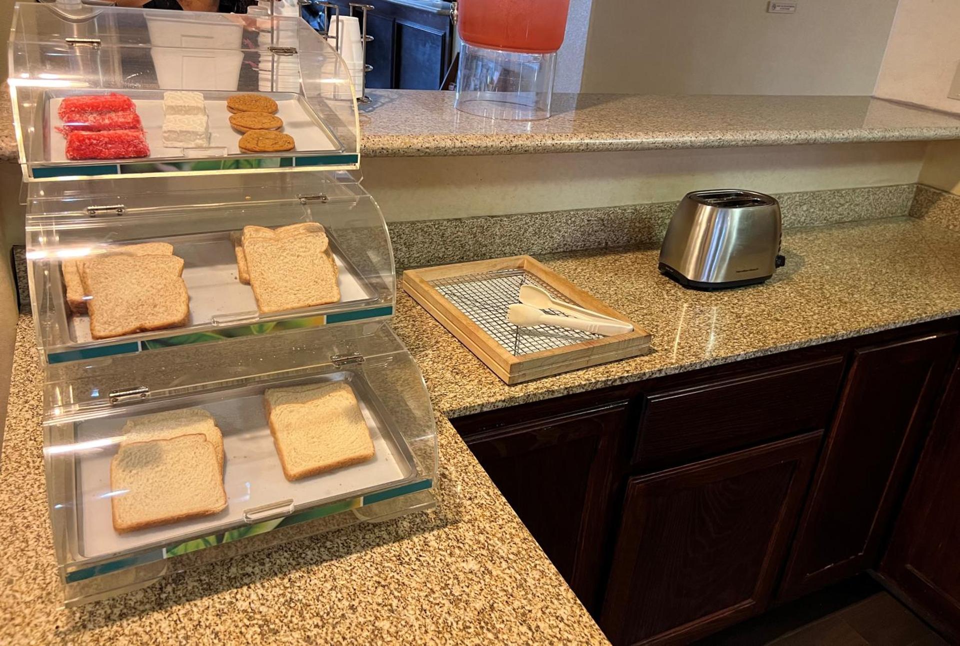 Coffee/tea facilities