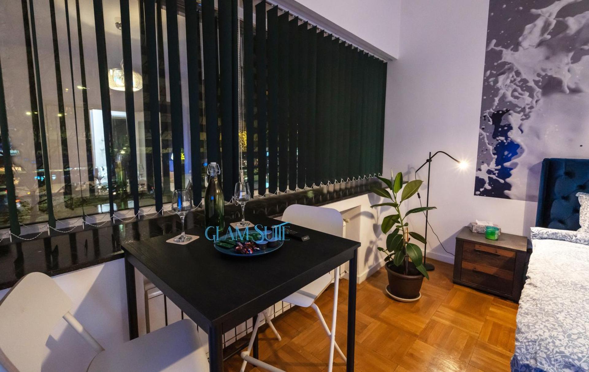 MAERA Suites Central