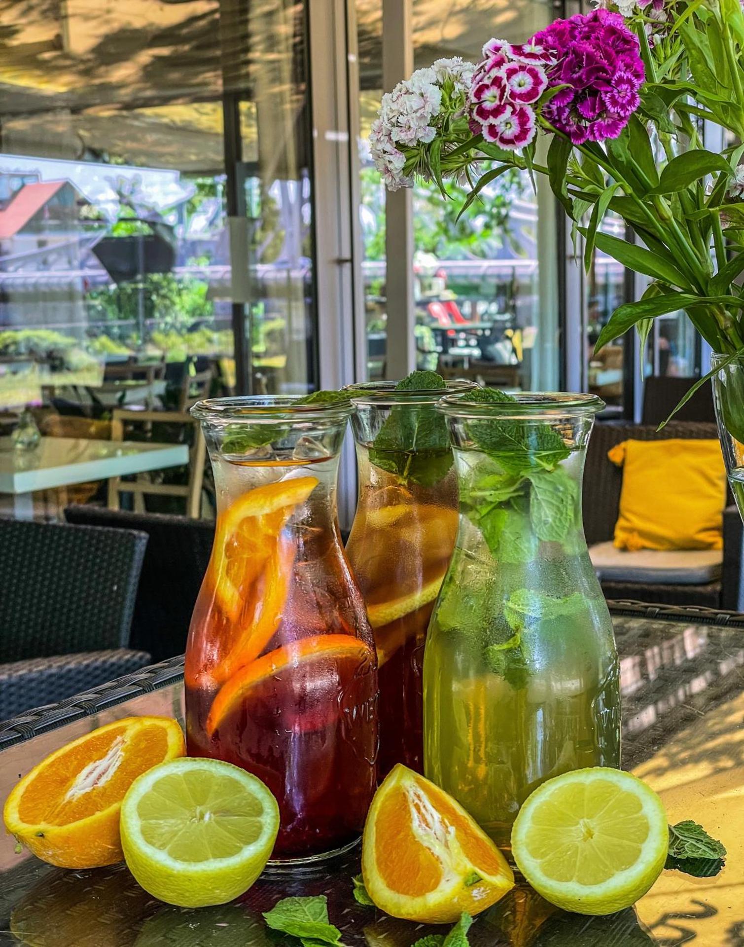 Restaurant/places to eat