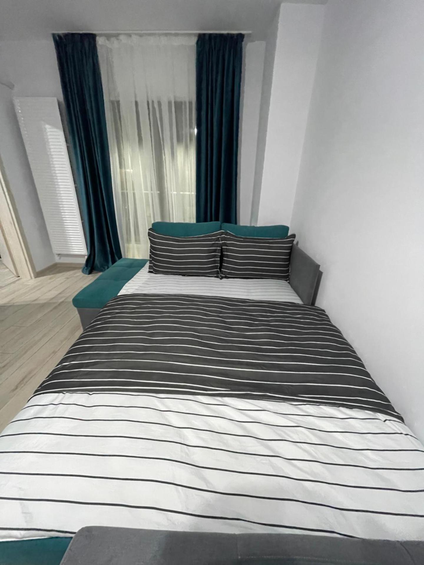 Moghioros Park Residence DUM4