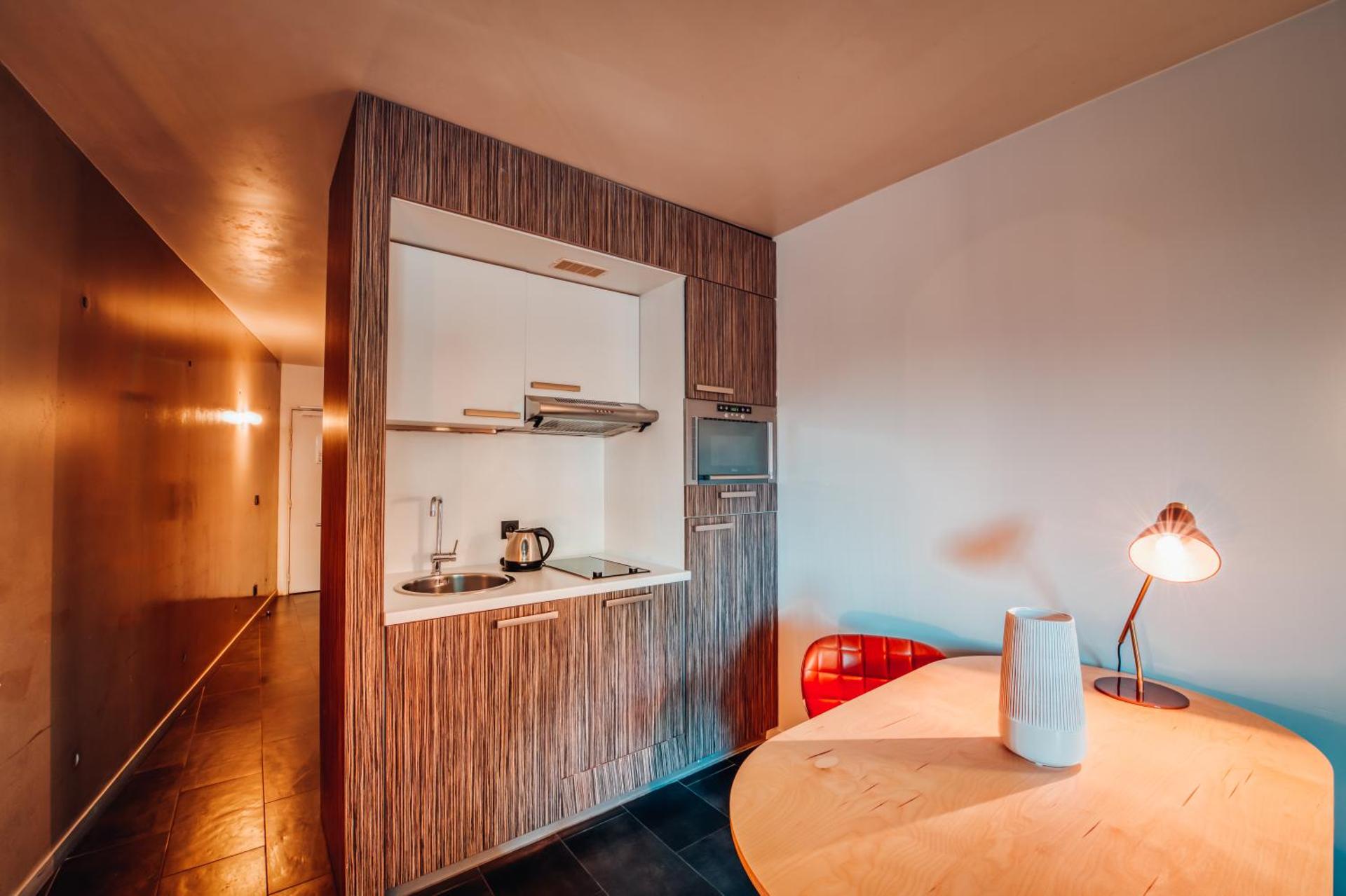 Kitchen or kitchenette