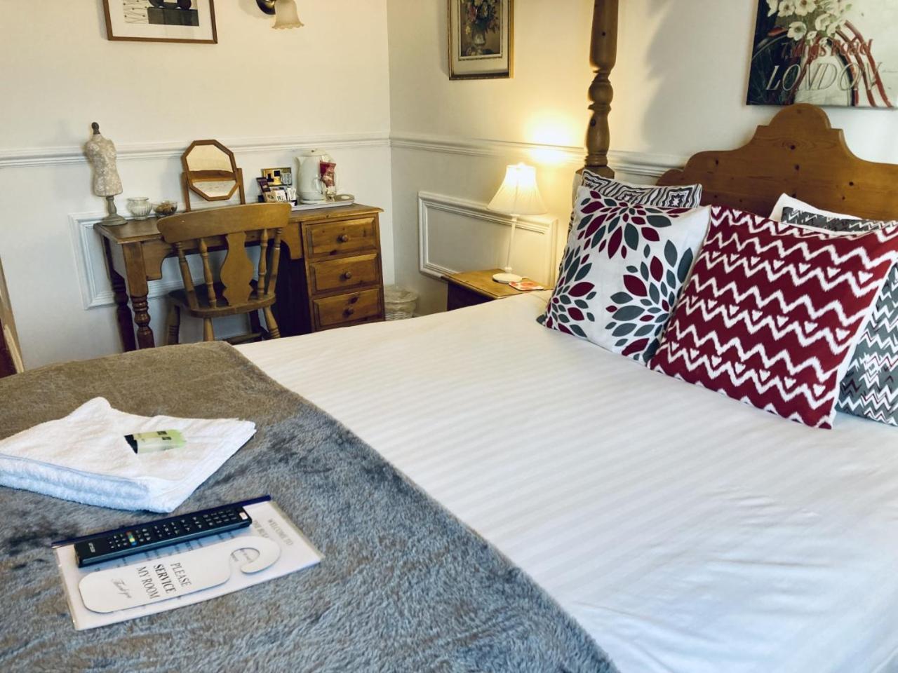 Double Room with Private Bathroom