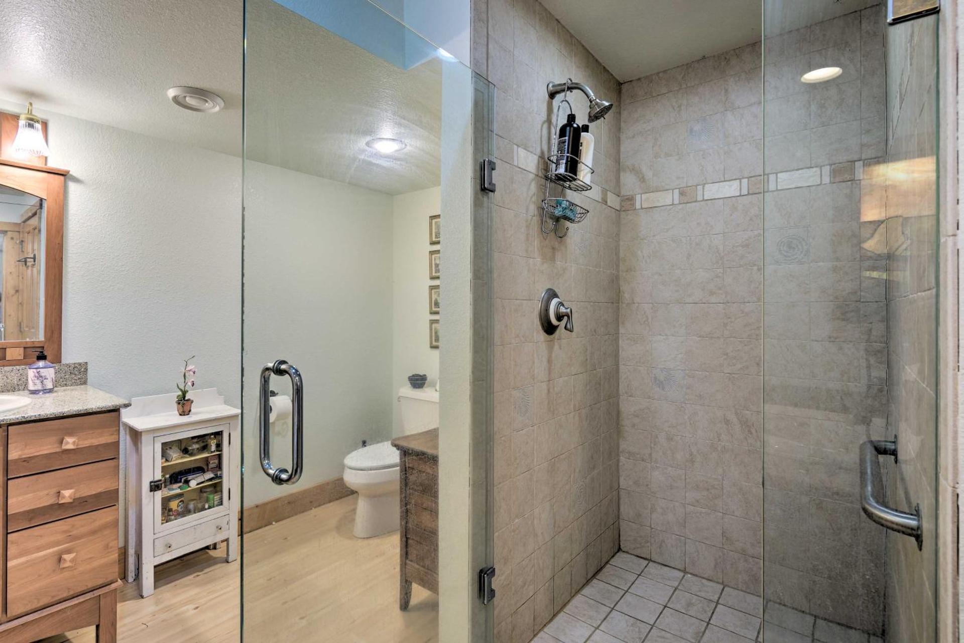 Secluded Ellsworth Apartment - Hiking Nearby!