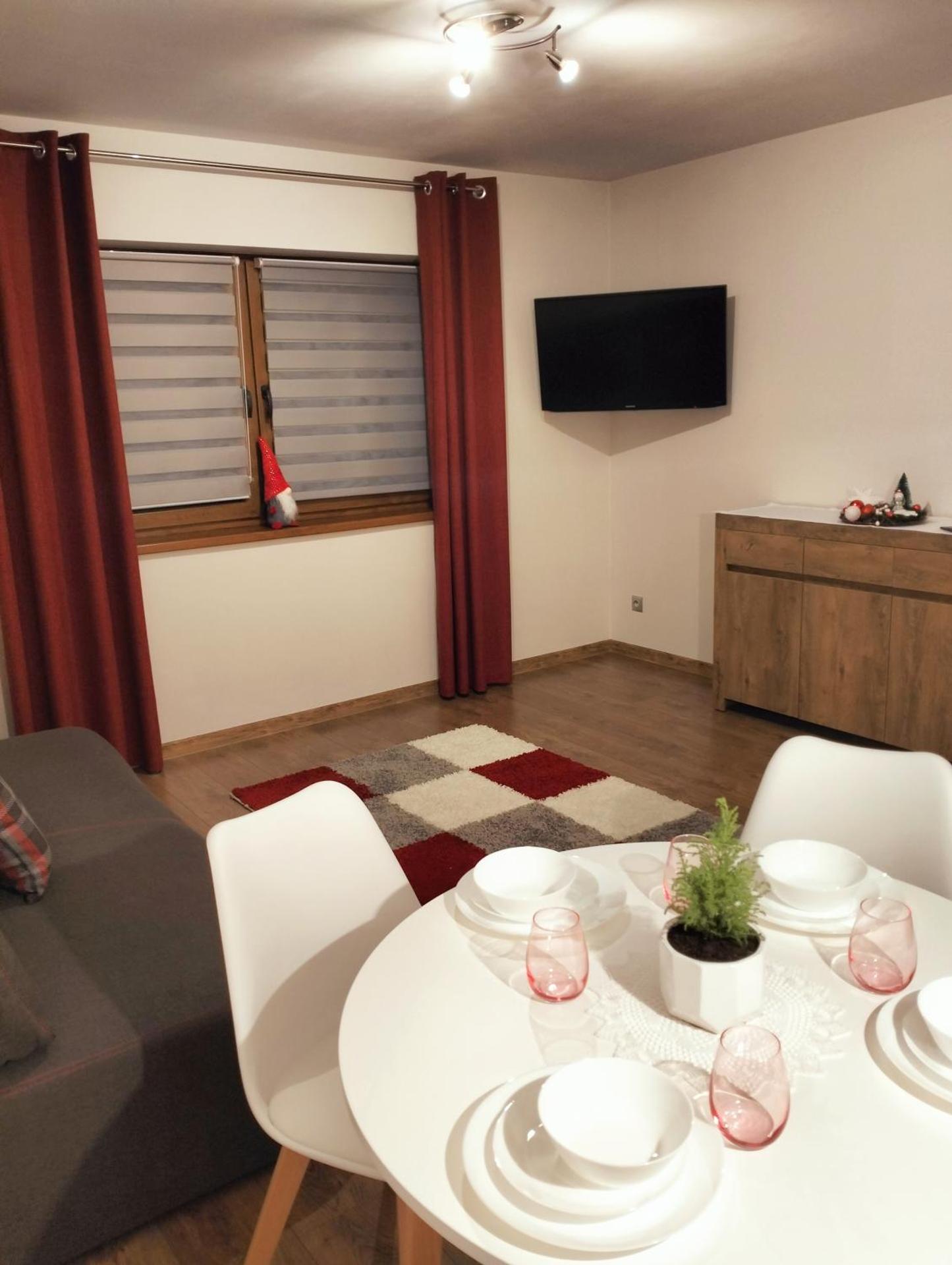 Dębowy Apartamenty/Pokoje