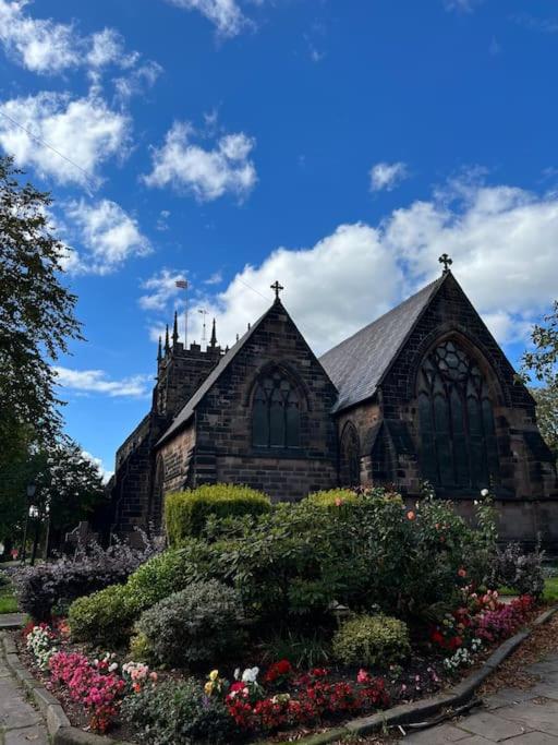 No5 at 53 - 2 bed apartment in Leek, Staffs Peak District