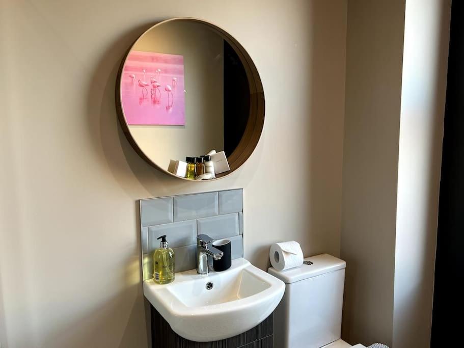 University Duplex • Sleeps 6