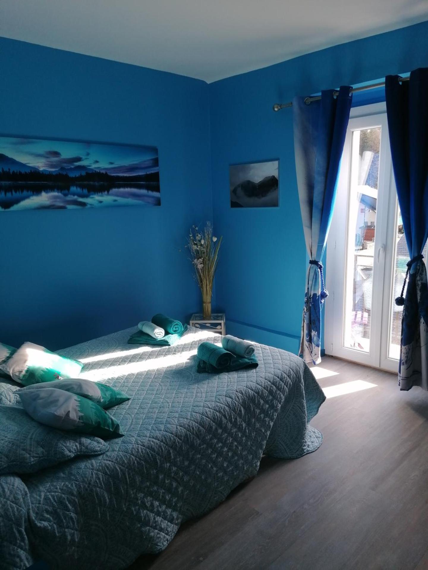 Double Room with Mountain View