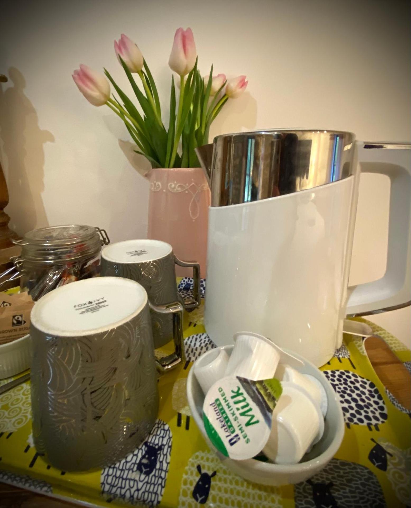 Deluxe King Room with Shower