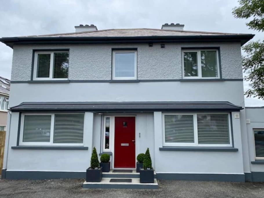 Location, Location - Modern 2 Bed Apt in Killarney