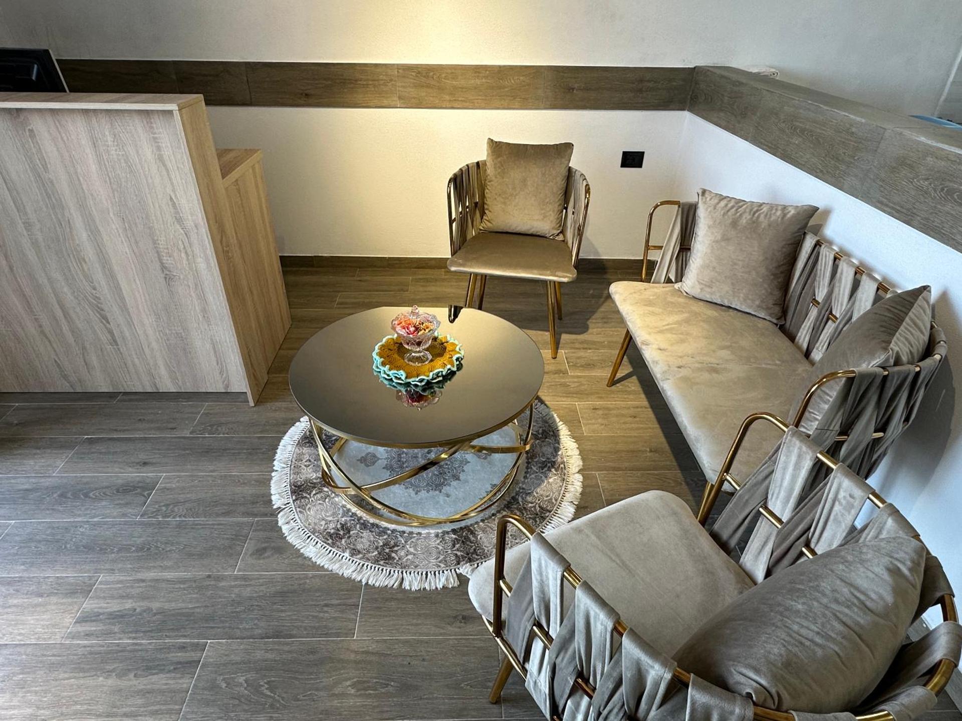 four generation hotel