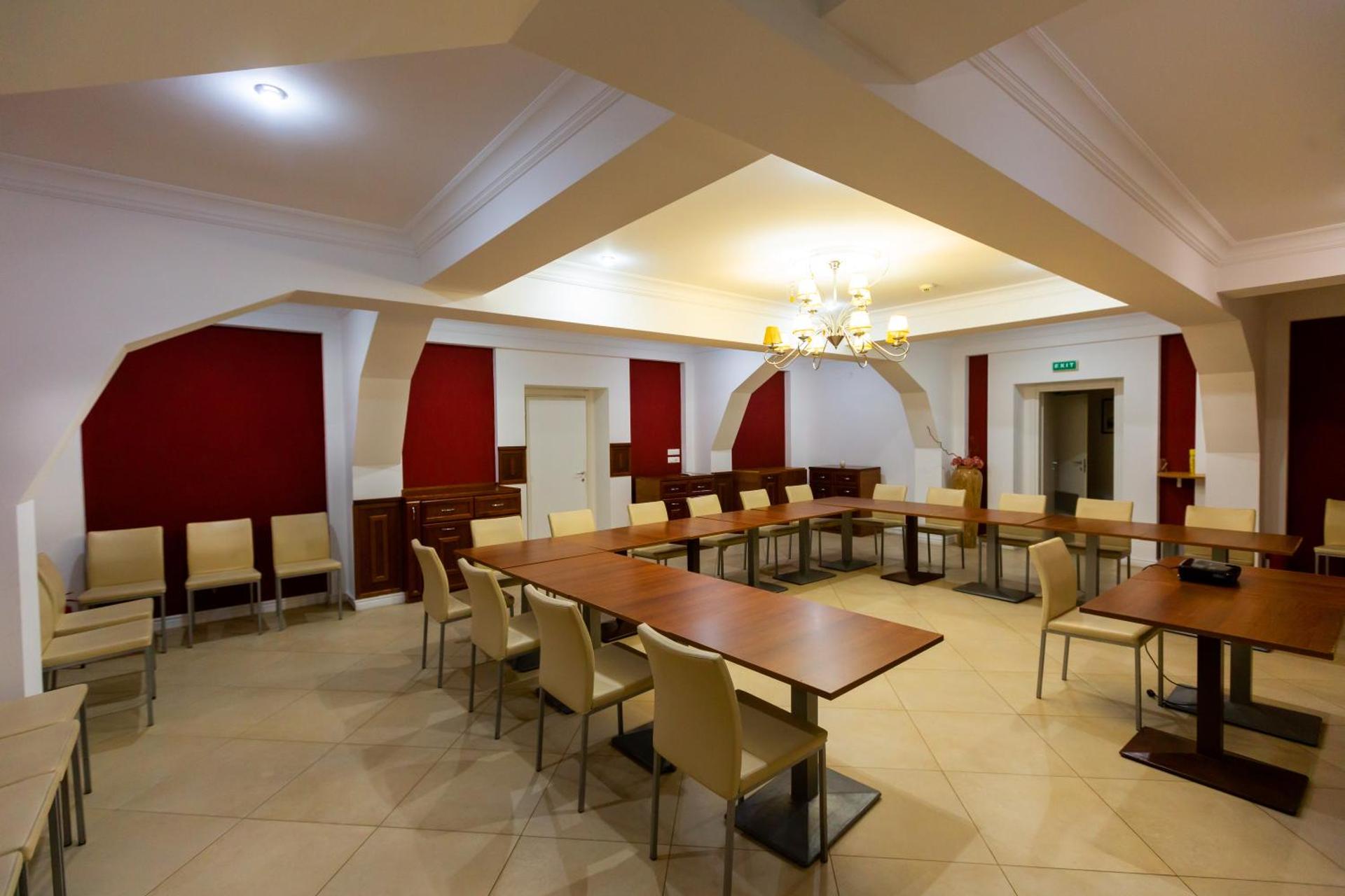 Meeting/conference room