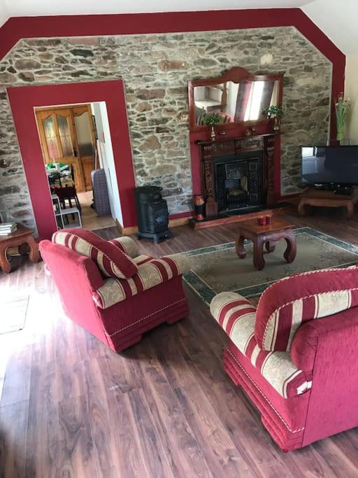 Castlegregory-Seaside 2 Bedroomed Cottage