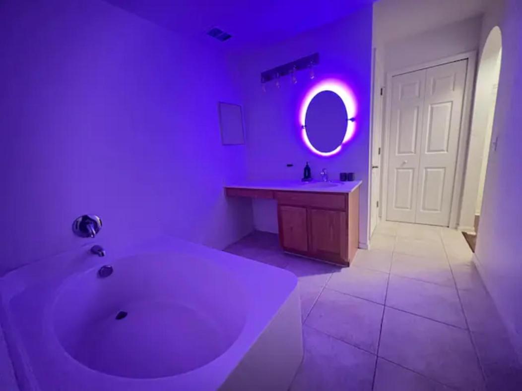 Poolside Cocoa Oasis w/ Tiki Bar!