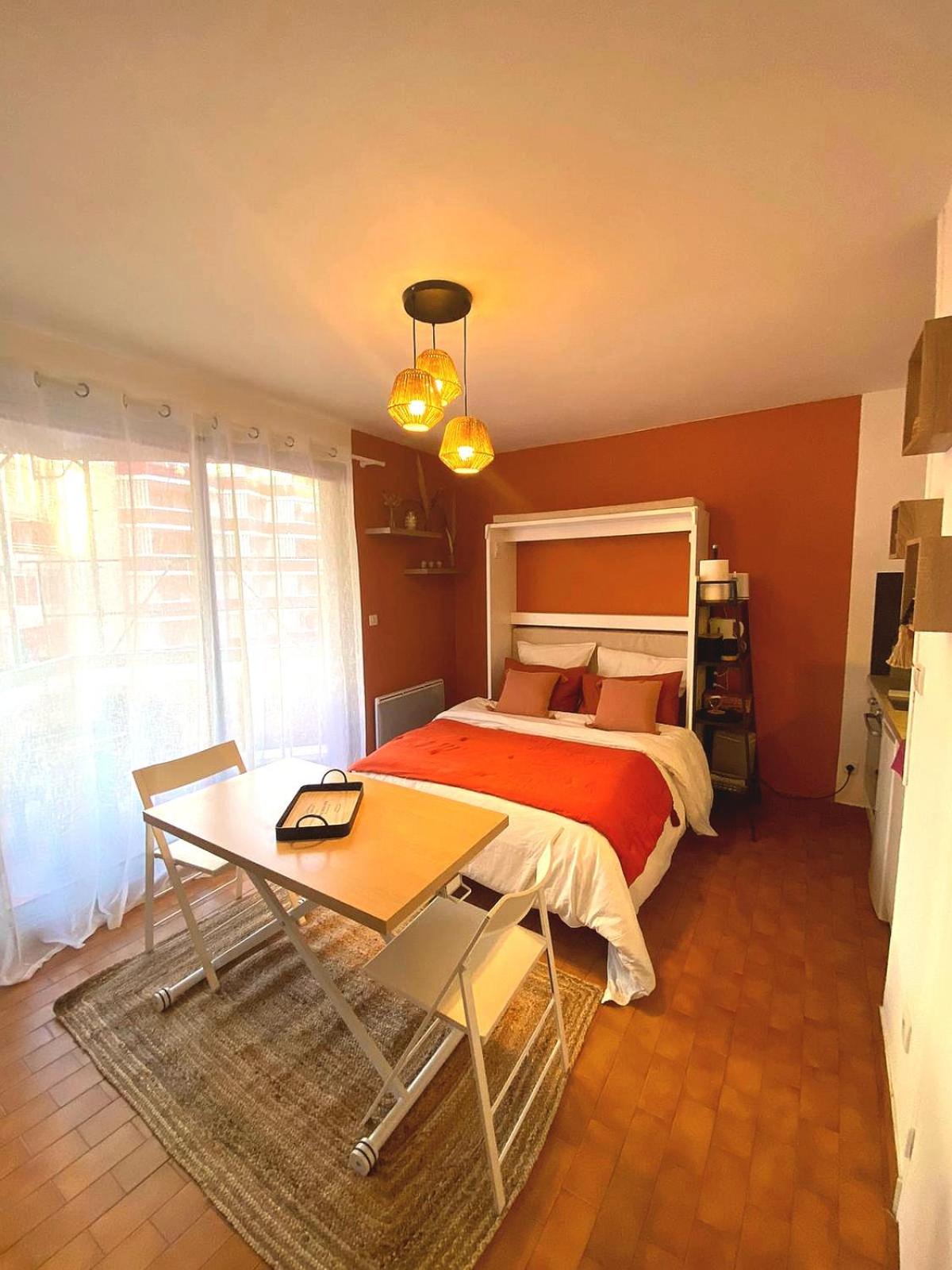 Studio vue mer. Calme et idéalement situé