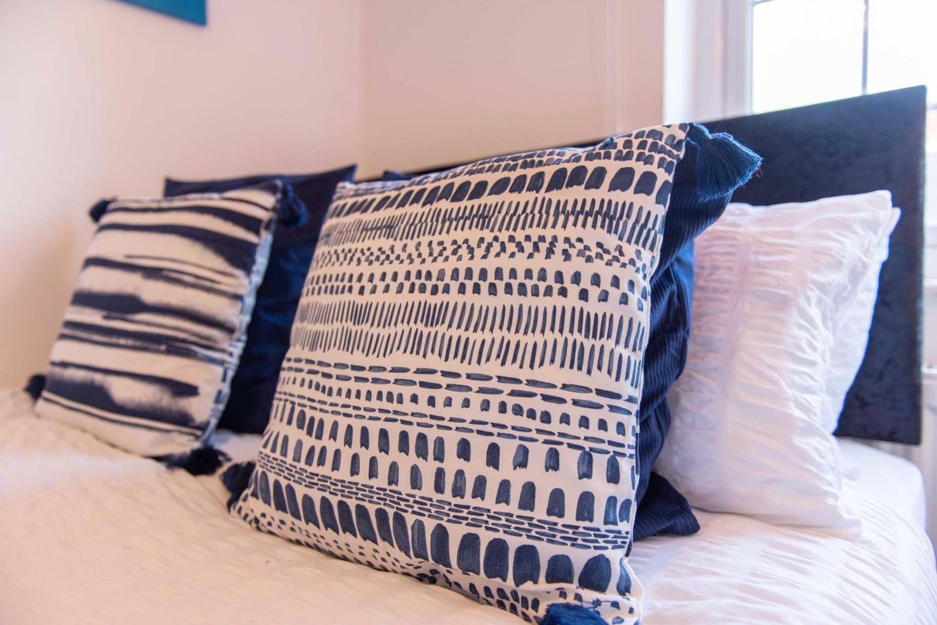 Stylish & Central 2 bedroom apartment - Fast WiFi