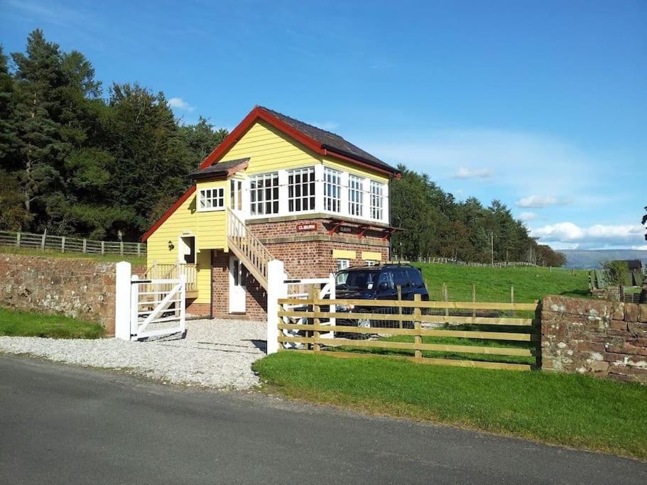 The Signal Box (Cliburn)