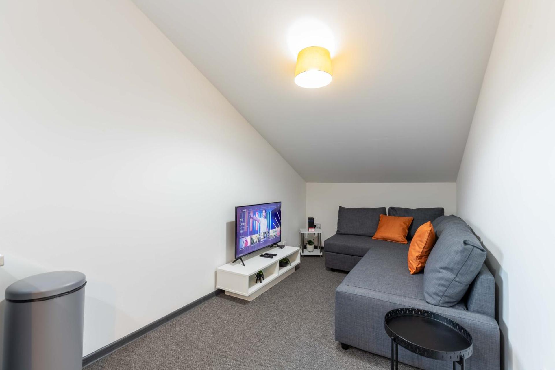 The Eldern - Spacious, Netflix, free Parking, close to A1