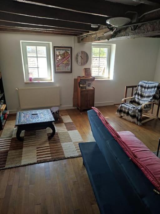 Maison Creusoise dans le village de Fontanières.