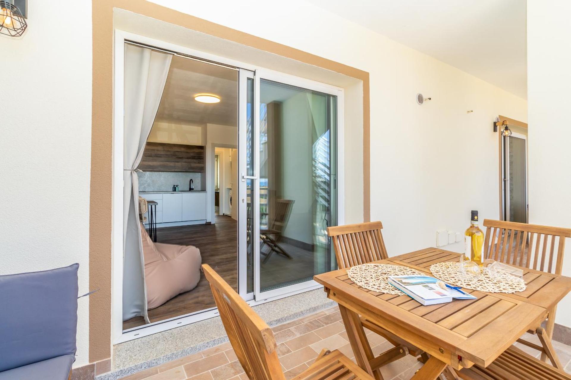 Sardegna Appartamenti, Via Sedini