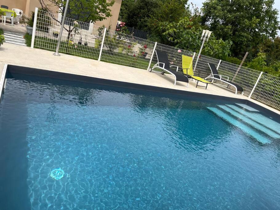 Villa climatisé avec piscine et jacuzzi